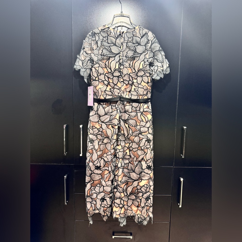 JS Collections Floral Patterned Dress with Short Sleeves - Picture 4 of 5